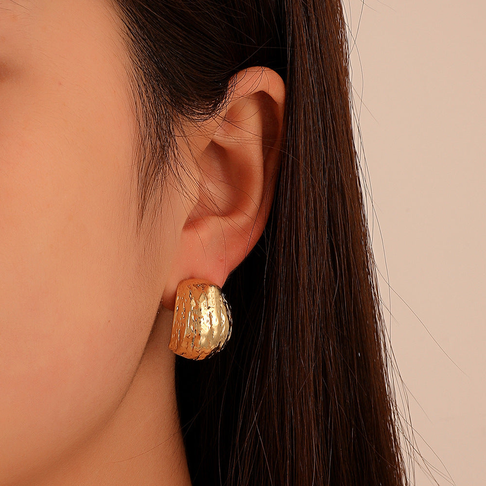 Exaggerated Pleated C-shaped Earrings For Women Retro Fashion Personality