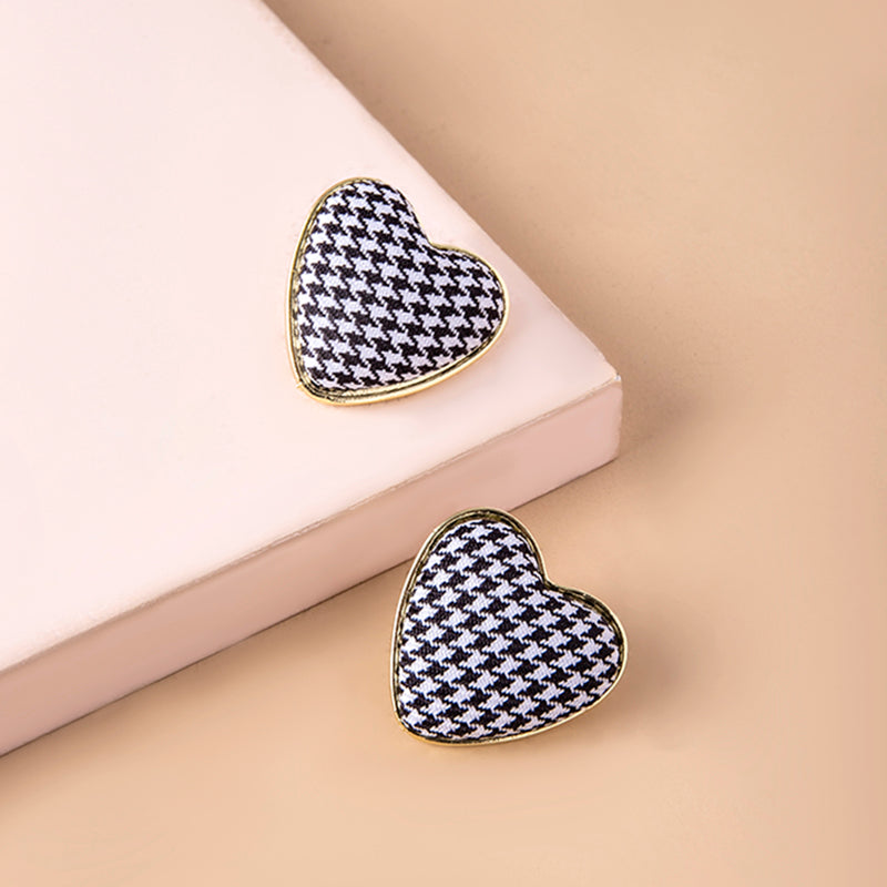 Black White Houndstooth Earrings Big Heart Corduroy Stud Earrings For Women