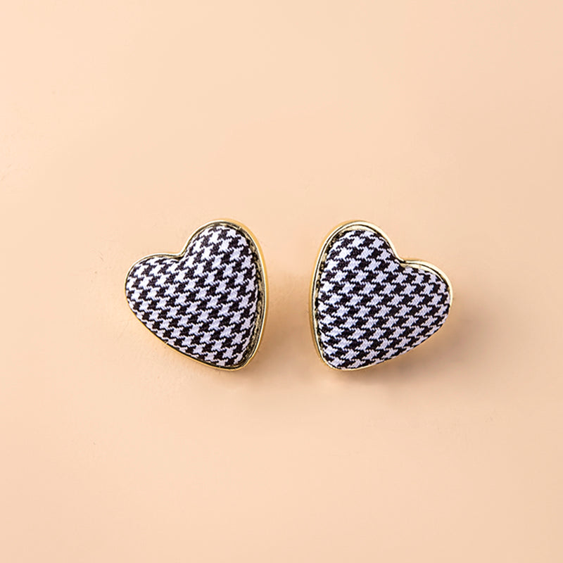 Black White Houndstooth Earrings Big Heart Corduroy Stud Earrings For Women