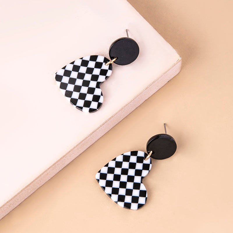 Fashion Chequered Print Love Heart Acrylic Pendant Drop Earrings For Women