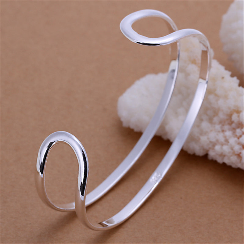 Another silver flat two-line bracelet women