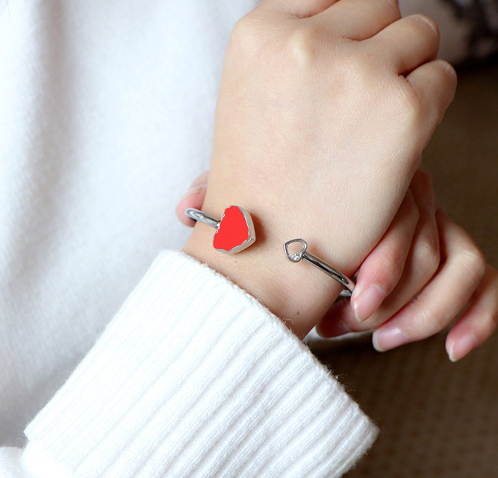 Women Fashion Elegant Heart Bracelets