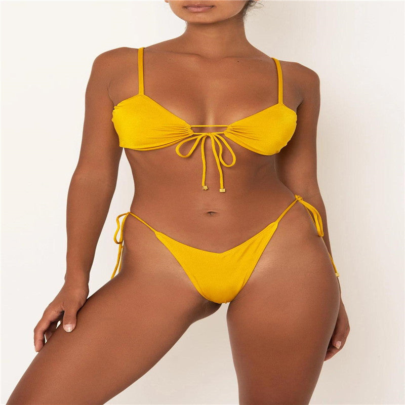 Split bikini with solid color strap