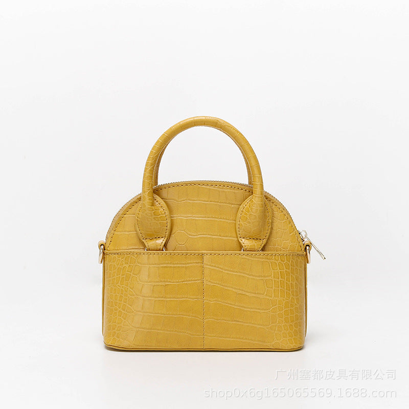 Fashion one-shoulder diagonal bag