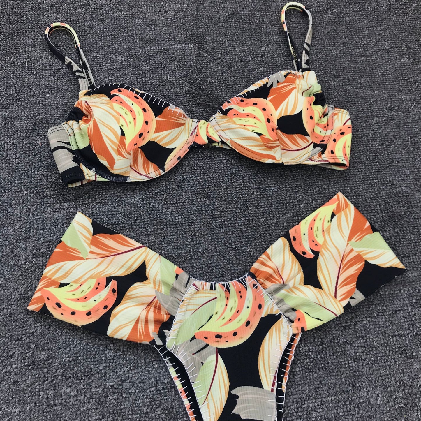 Split swimsuit sexy underwire gathered bikini