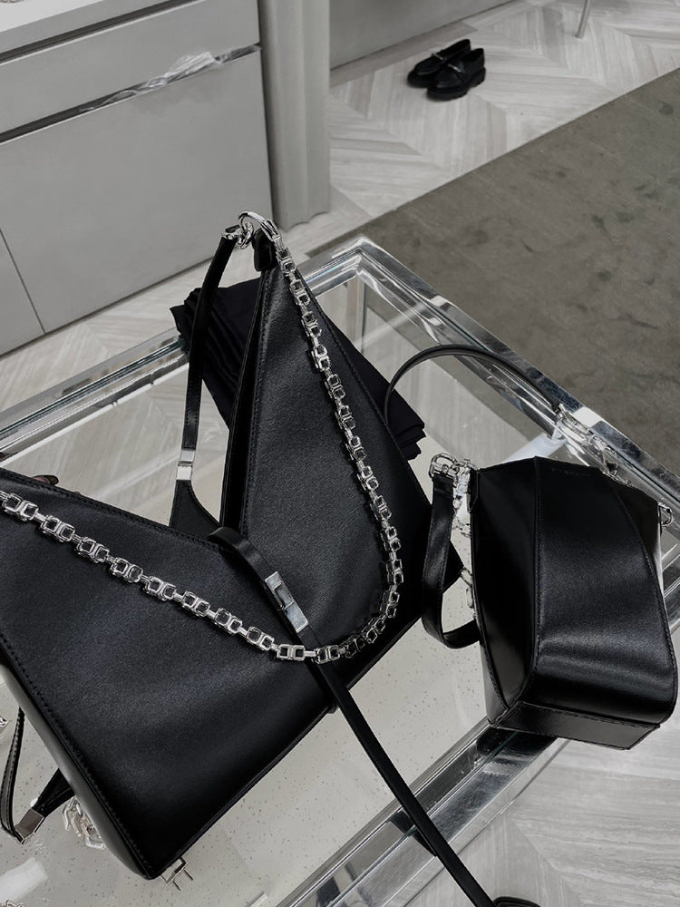 Fashion Chain Dark Heavy Industry V-shaped Bag