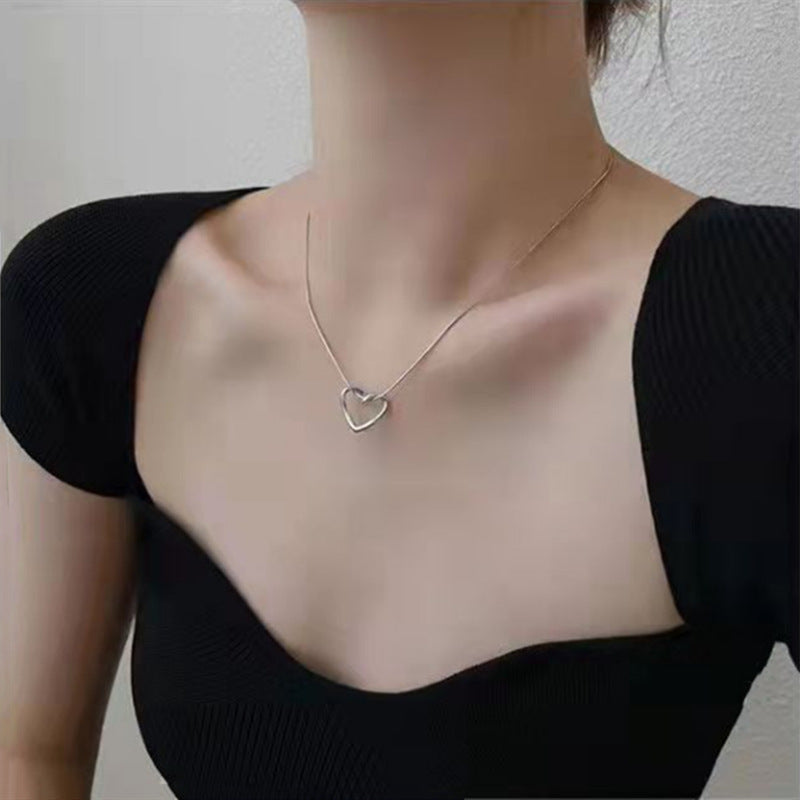 Gentle Love Pendant Necklace Versatile For Women