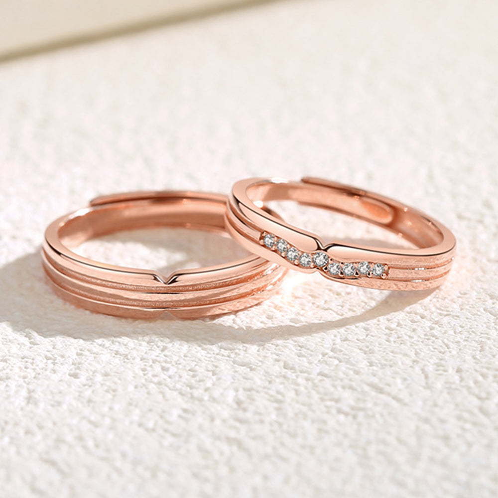 A Minimalist And Versatile Design For Couples' Rings